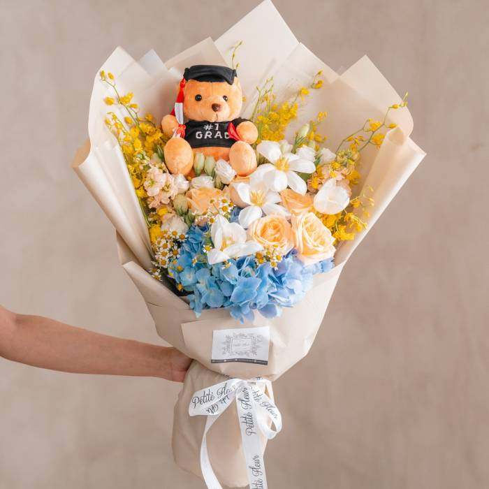 example-of-graduation-flowers
